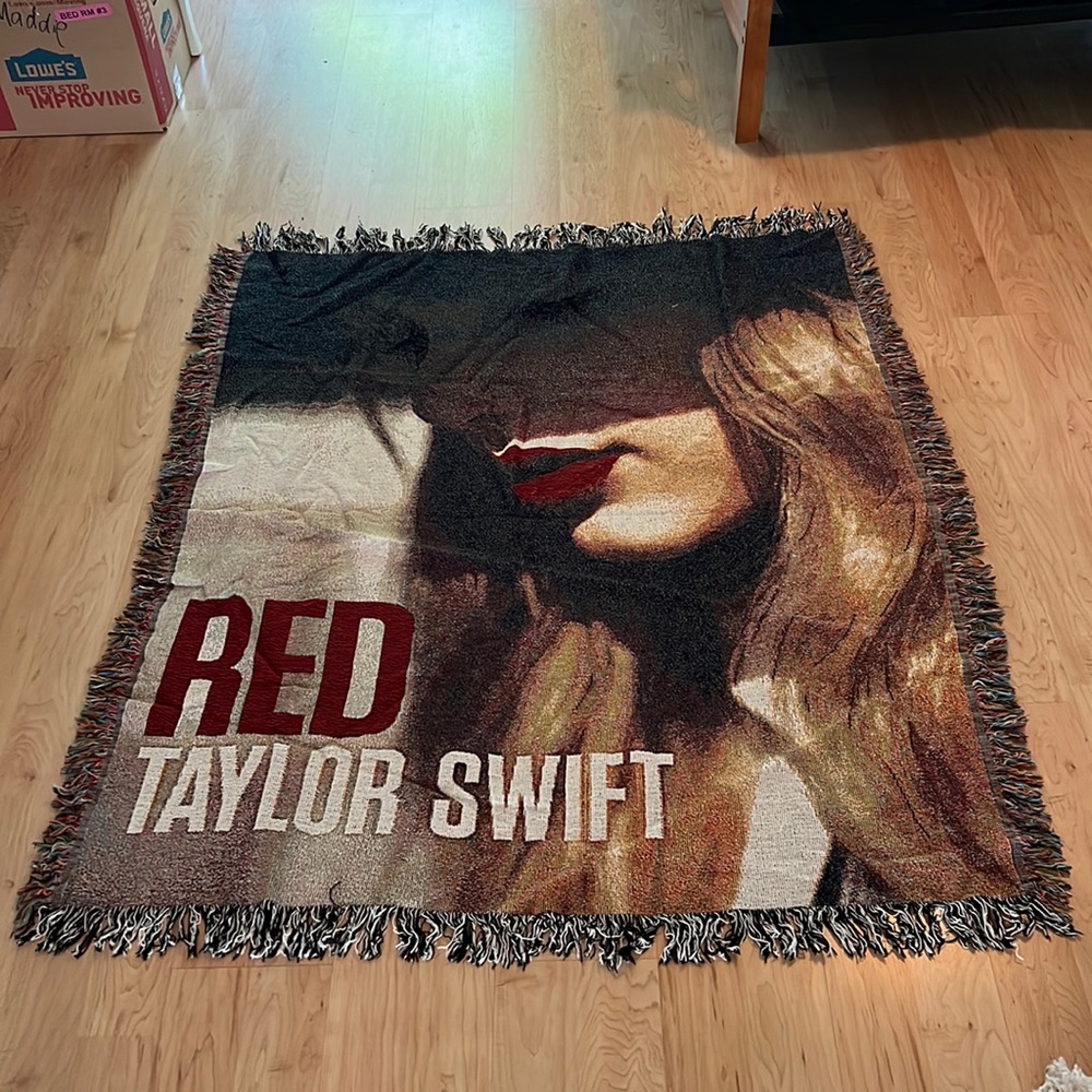 Taylor swift blanket